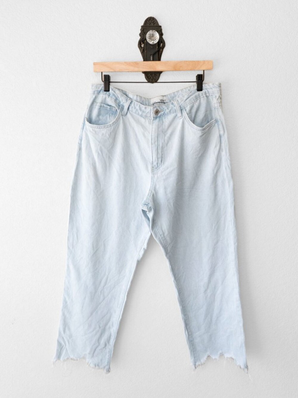 Vervet Jeans Womens 31 Light Wash 100% Cotton Cropped Raw Hem Straight Denim - Picture 2 of 13